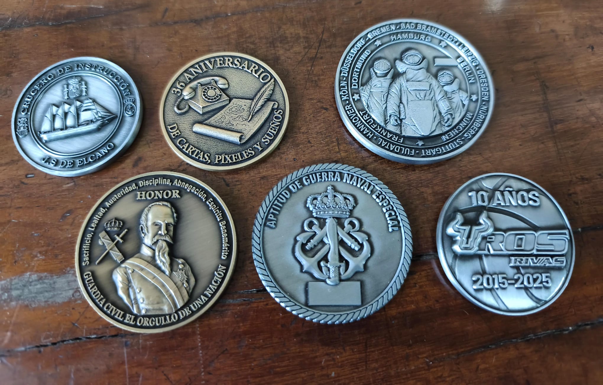 MONEDAS 3D  40X3MM con funda pvc